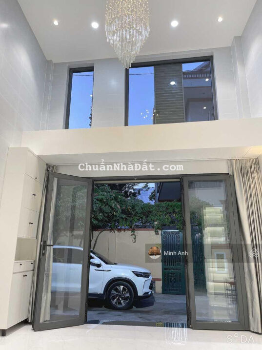 Cực vip nhà đối diện tttm Vincom Bình Thạnh, 4x20m, 4 tầng nhà mới 100% ở ngay ô tô đậu trong nhà