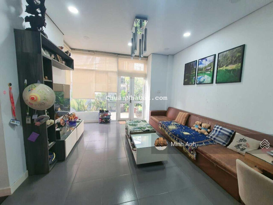 Chủ ngộp ngân hàng bán rẻ, đường 6m Nguyễn Văn Đậu, DT 6x15m, 4 tấm mới 100% có gara ô tô 7 chỗ