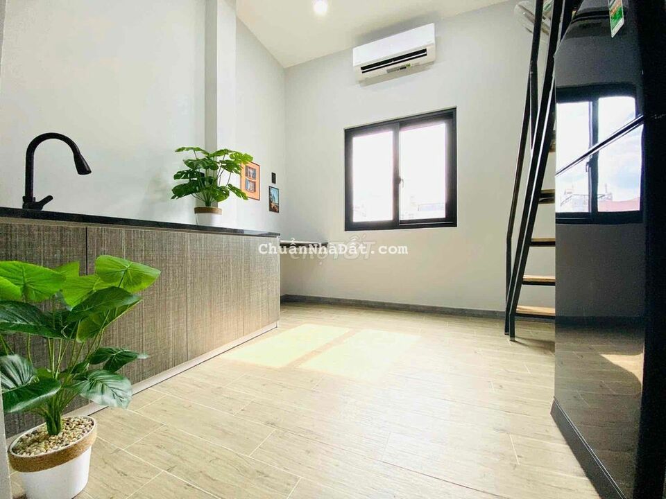 Bán CHdv mặt tiền hẻm lớn có lề đường,ngang gần 5m nhà mới