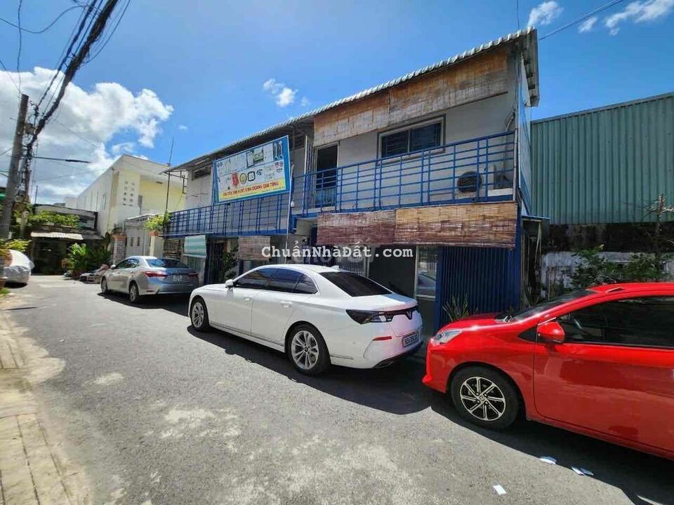 NHÀ MẶT TIỀN LỘ NHỰA HẺM 180 ĐƯỜNG CMT8