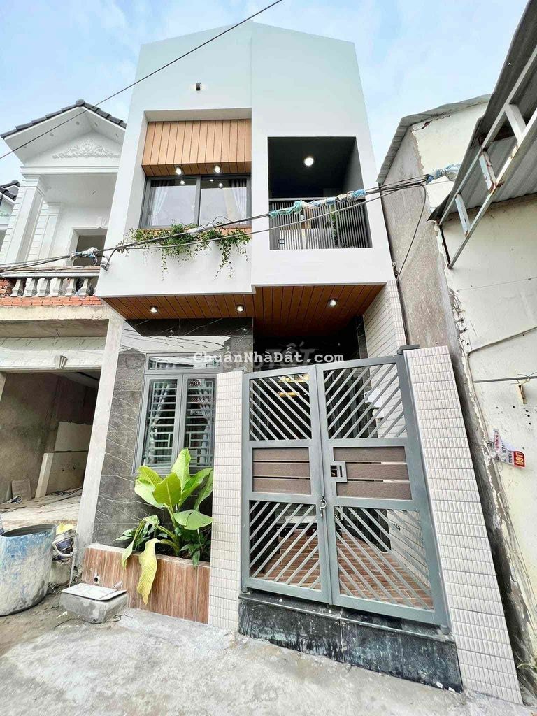 NHÀ PHỐ FULL NỘI THẤT LỘ 4M HẺM 135 ĐÒNG VĂN CỐNG