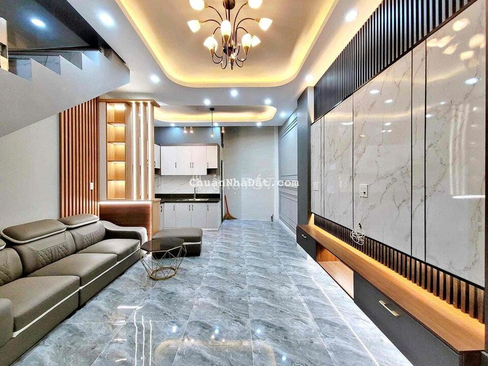 NHÀ PHỐ FULL NỘI THẤT LỘ 4M HẺM 135 ĐÒNG VĂN CỐNG