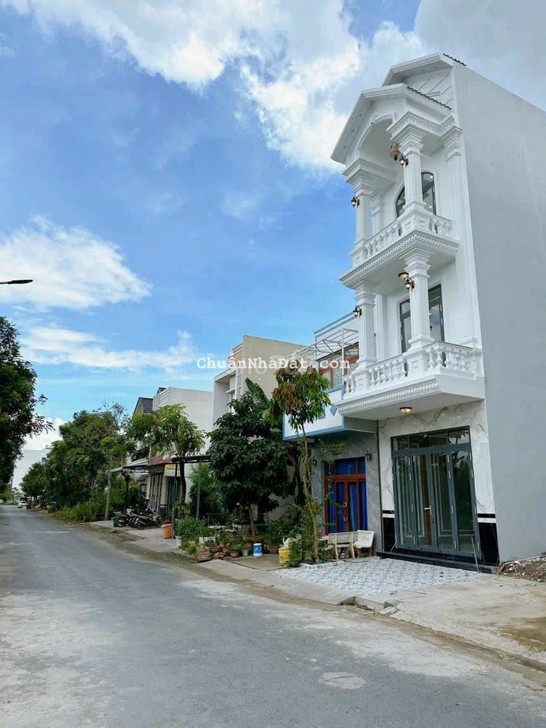 GIẢM BÁN NHÀ TRỆT 2 LẦU KDC CỬU LONG