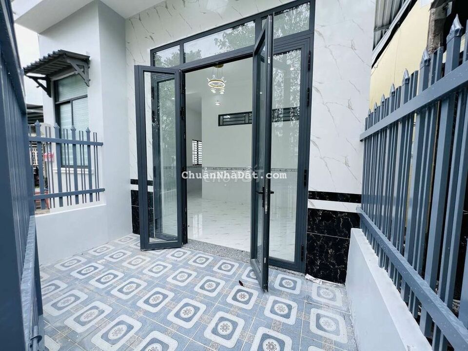 Nhà 2 phòng ngủ gần Đại học FPT Bệnh viện Nhi giá rẻ lắm rồi ạ