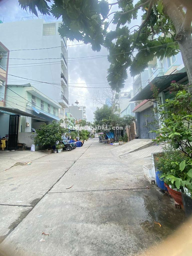 Bán 8*20 đất có 2 căn nhà 1 lầu hẻm XH 12m