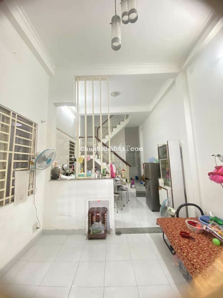 Bán 8*20 đất có 2 căn nhà 1 lầu hẻm XH 12m