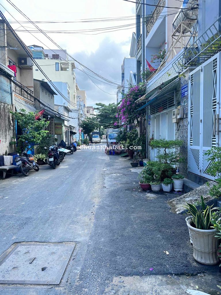 NHÀ MỚI 4 TẦNG LÊ VĂN QƯỚI HẺM 6M GIÁ CHỈ 4 TỶ 8