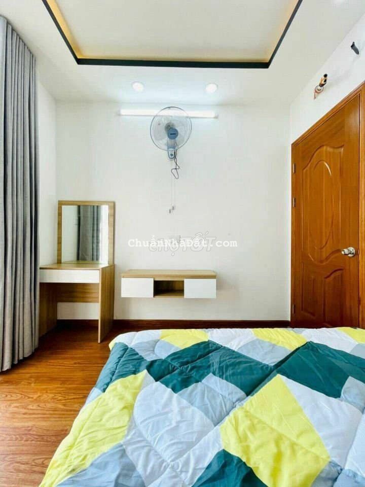 Bán nhà ngay trường học BHH,Cuối TKTQ với Mã Lò, 3PN + Sân phơi (4x8m)