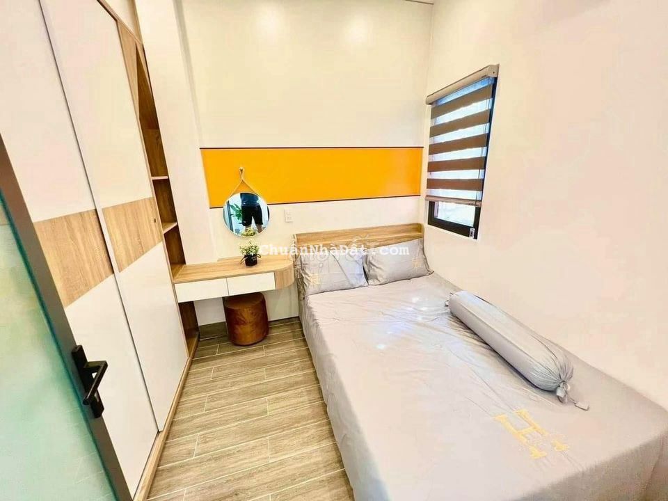 Bán nhà Ngay đường số 6, BHH B. DT 4x8m (3PN + 3 WC),ngay chợ