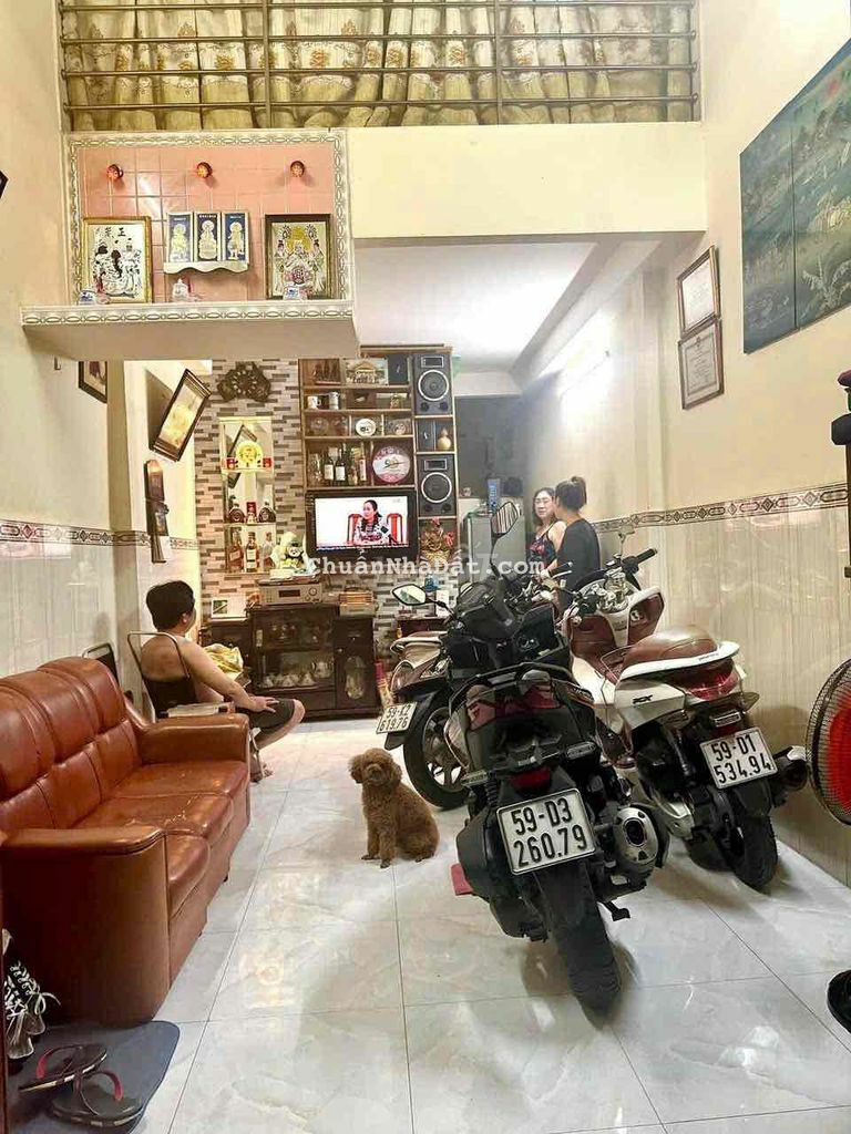 Nhà 1 trệt 1 lửng đúc 2 phòng ngủ đường đình nghi xuân giáp tân phú