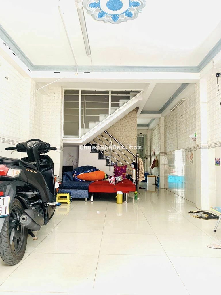 NHÀ ĐẸP - 2 MẶT TIỀN - ĐƯỜNG TRƯỚC NHÀ 6M - XE HƠI THÔNG -