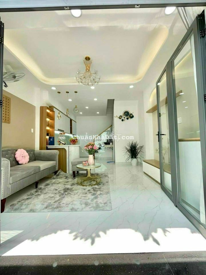 Nhà 2 Lầu, DT 4.3x9m. Ngay Ngã Tư Gò Mây, hẻm 5m.