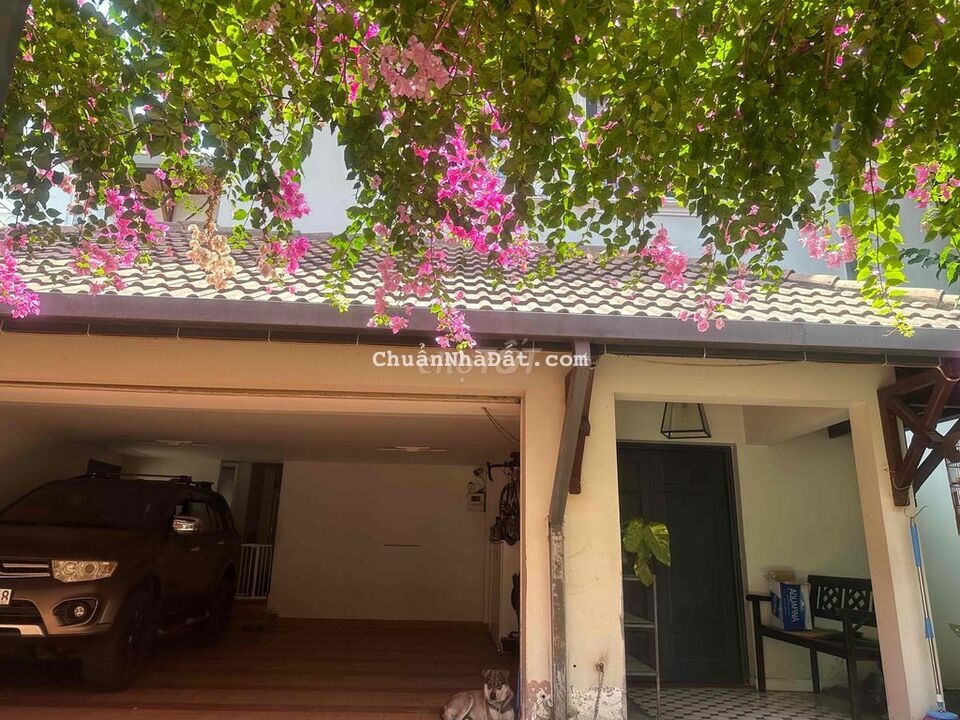 Bán biệt thự siêu hot khu tên lửa 20 x 20 có sân vường