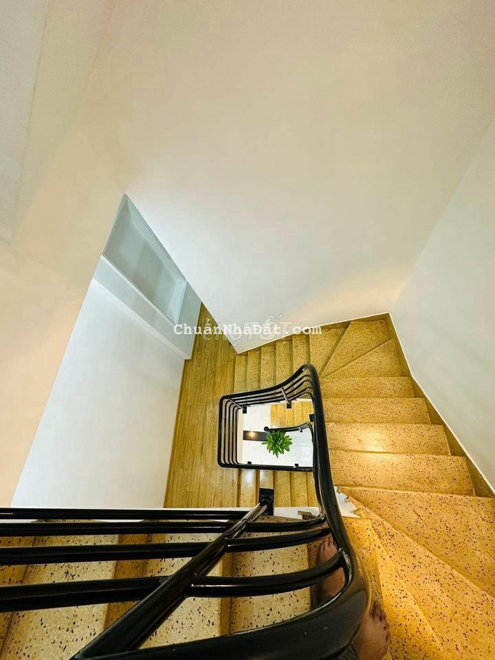 Bán nhà Ngay Hồ văn long q.BT, DT 40m2 xây 3 lầu