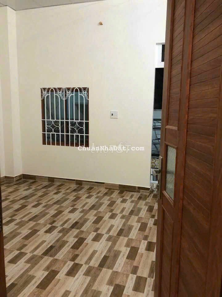 BÁN NHÀ HẺM 104 ĐS18 HẺM 6M XE TẢI GIÁ 3,5 TỶ