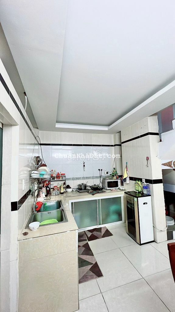 Bán nhà 1 trệt 2 lầu 4pn sân thượng. Hẻm 7m thông đường số 5.