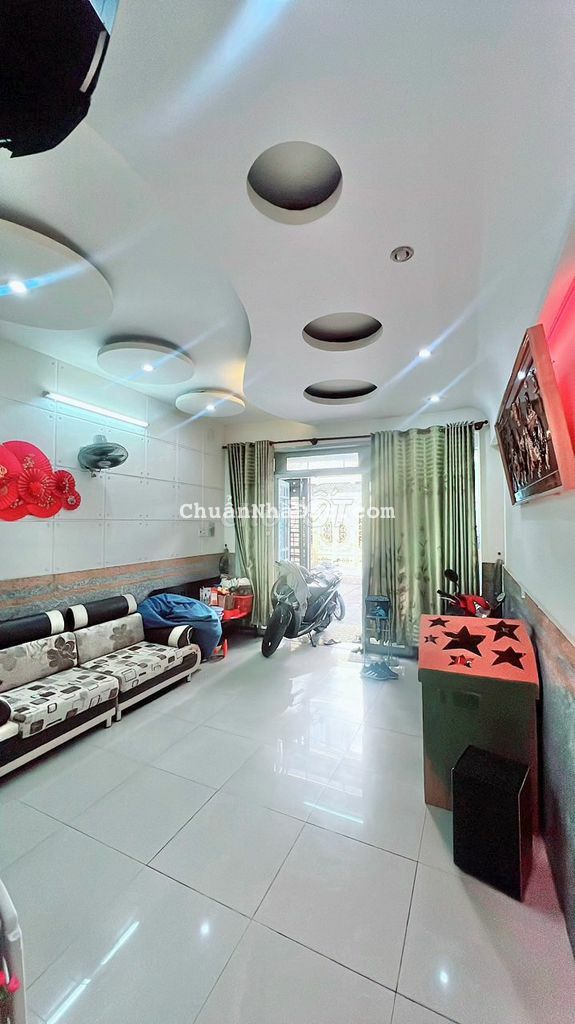 Bán nhà 1 trệt 2 lầu 4pn sân thượng. Hẻm 7m thông đường số 5.