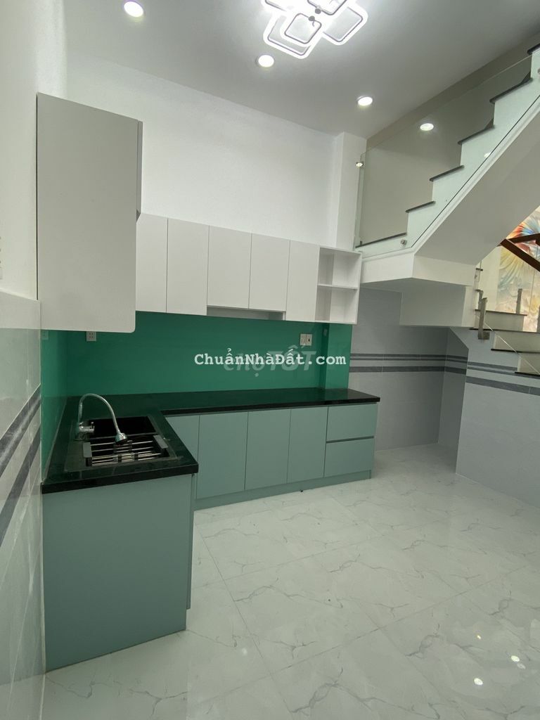 Nhà bán 4 tầng 4 PN  hxh ngay chợ Lê Đình Cẩn 4.8