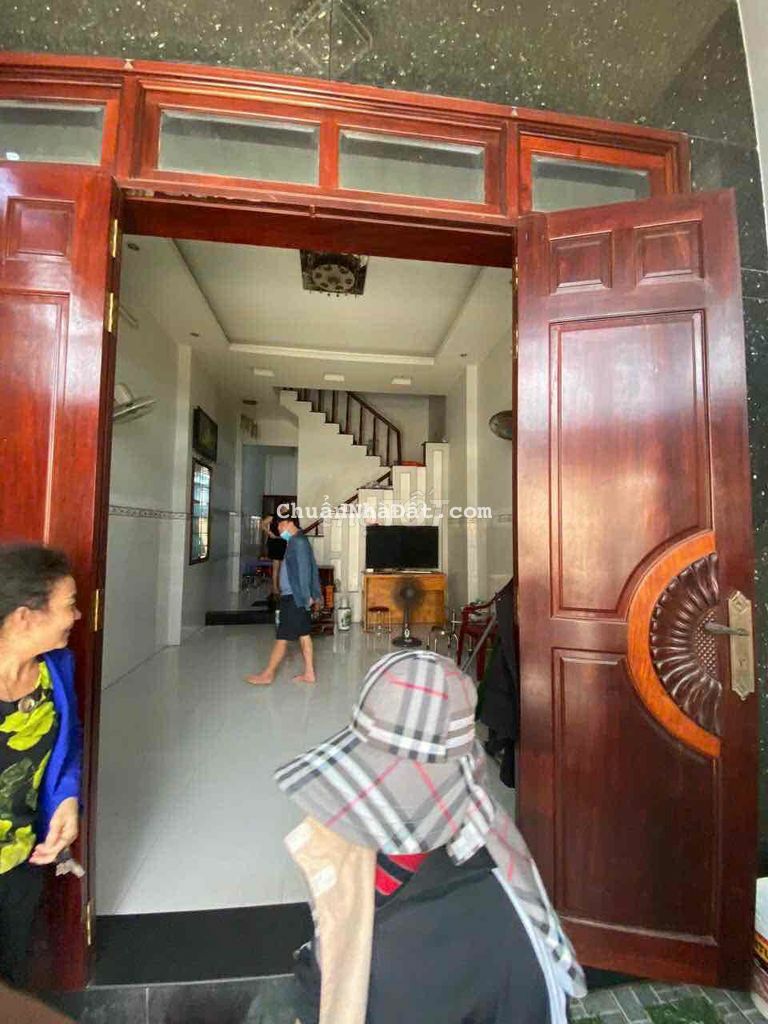 Nhà đẹp nội thất gỗ cao cấp[4x15]  1/ ngay chợ btđ