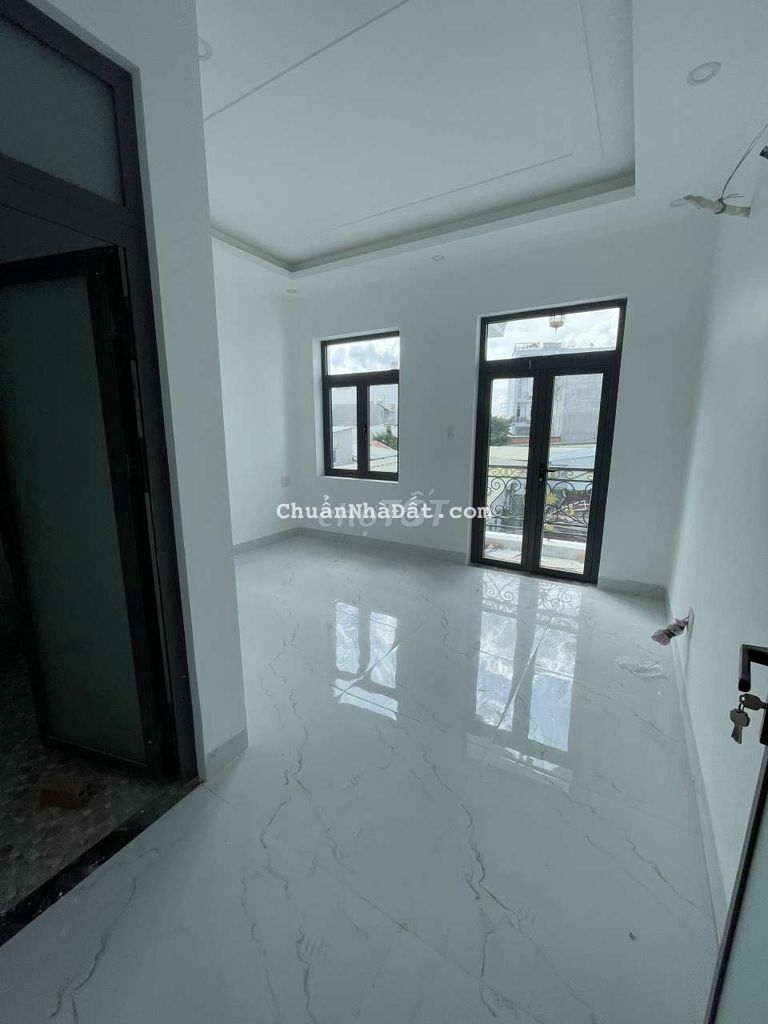 Bán nhà 2 lầu mới 5*12 giá 4,6 tỷ hẻm si co Kinh Dương Vương