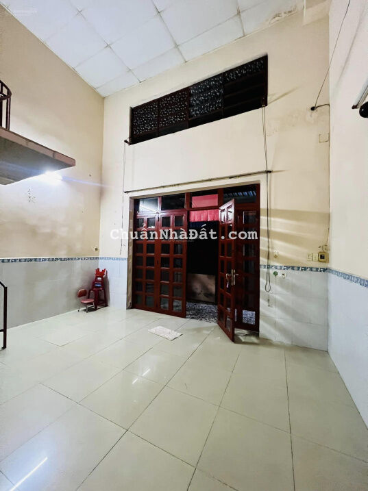 Nhà gần mặt tiền đường Tân Hòa Đông, hẻm xe hơi, khu an ninh, sạch sẽ, DT 64m2, 4.59 tỷ, TL