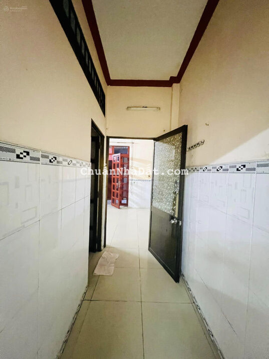 Nhà gần mặt tiền đường Tân Hòa Đông, hẻm xe hơi, khu an ninh, sạch sẽ, DT 64m2, 4.59 tỷ, TL