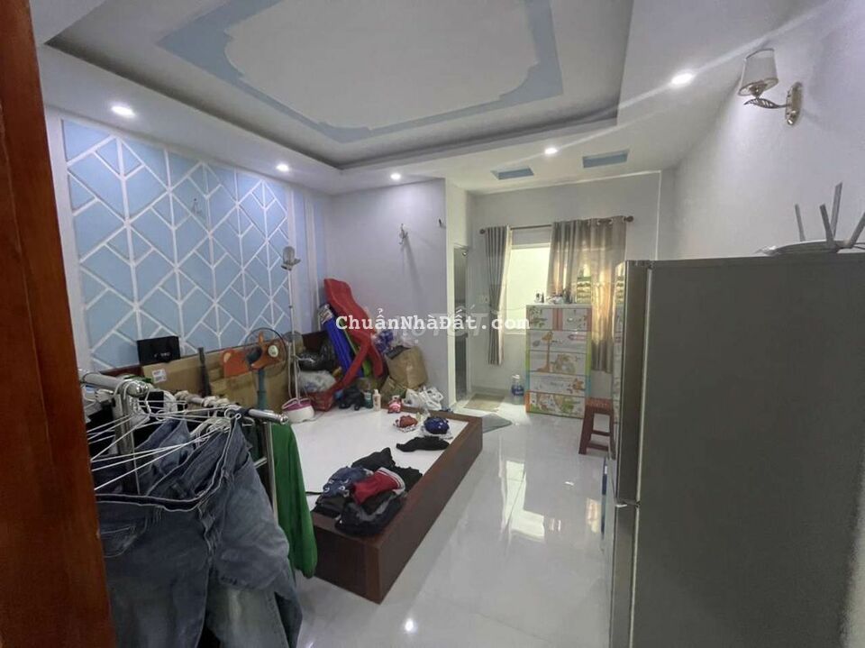 Nhà 4.5 tấm 4x17 hẻm 8m đường MÃ LÒ