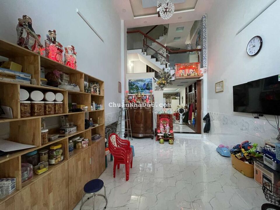 Nhà 4.5 tấm 4x17 hẻm 8m đường MÃ LÒ