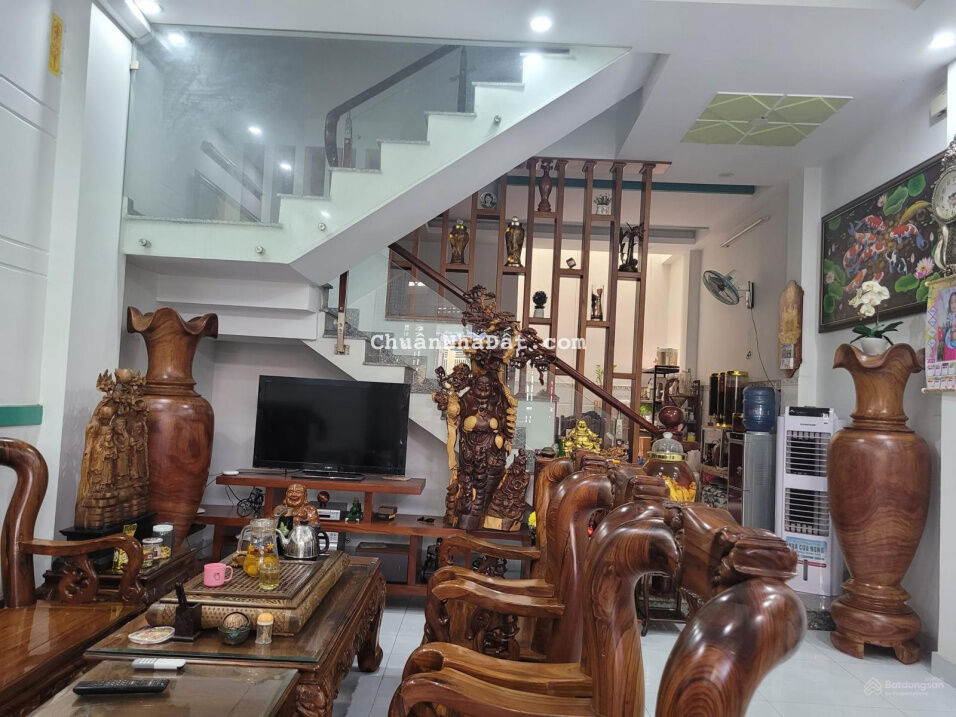 Biệt thự phố 3 tầng, 5x14m, Bình Thành, Bình Tân, nhỉnh 6 tỷ