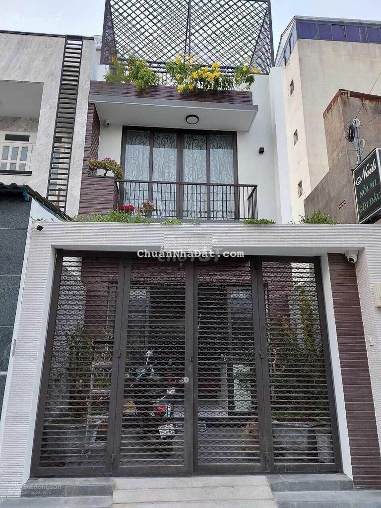 Bán nhà 1/ đường số 8 (ngay aeon mall), dt 4,5 x 18m, 2 lầu, hẻm ôtô