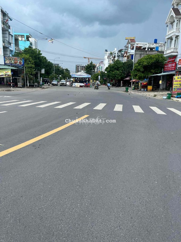 Mặt Tiền Tên Lửa lớn, kiếm khó có căn thứ 2