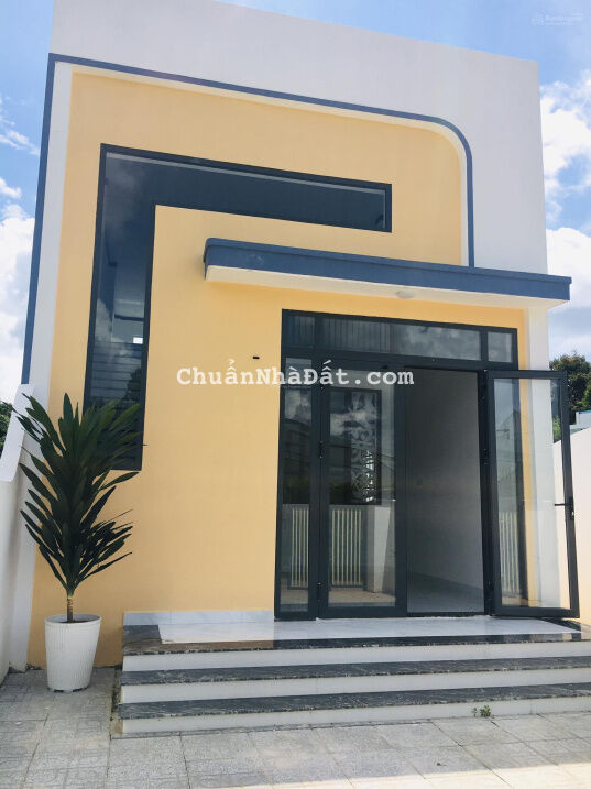 CẦN BÁN GẤP NHÀ CHÍNH CHỦ MỚI XÂY XONG NGAY TRUNG TÂM LỘC AN. Lâm Đồng