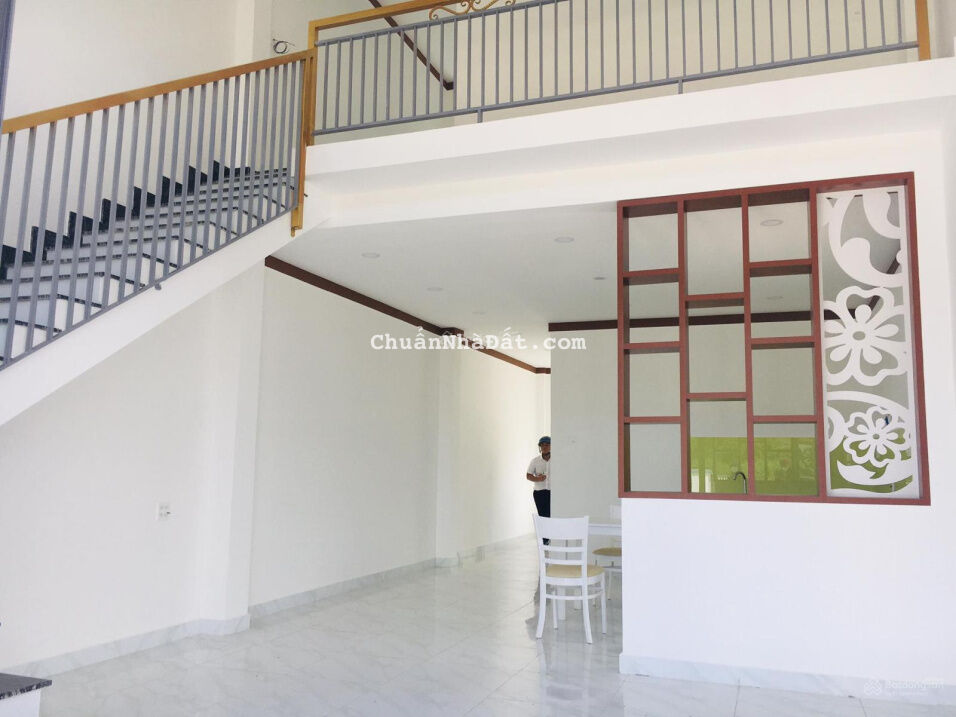 CẦN BÁN GẤP NHÀ CHÍNH CHỦ MỚI XÂY XONG NGAY TRUNG TÂM LỘC AN. Lâm Đồng