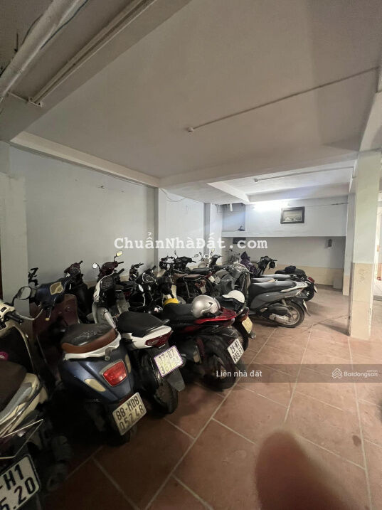 Nhà Cầu Diễn 105m2 x 8 tầng giá 11.8 tỷ thang máy cho thuê 60 tr mỗi tháng, ô tô