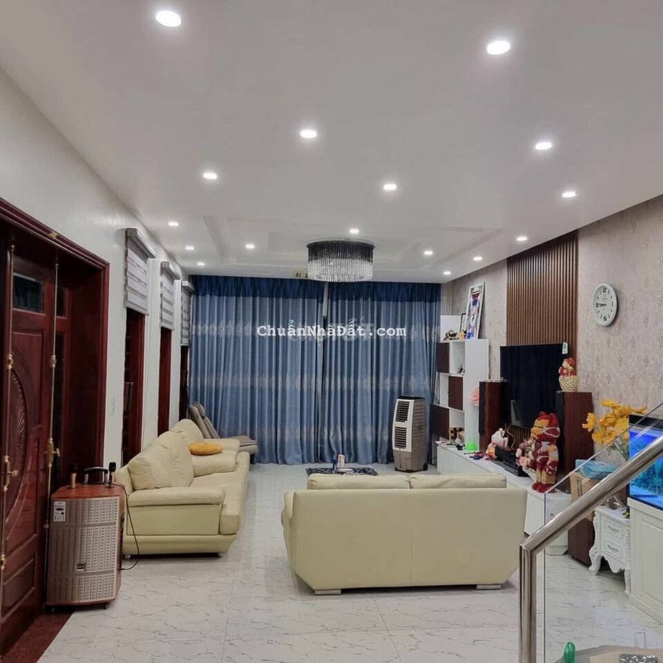 CỰC HIẾM - BIỆT THỰ PHÂN LÔ 120M2 - GARA SÂN VƯỜN  4 TẦNG - VỈA HÈ 3M