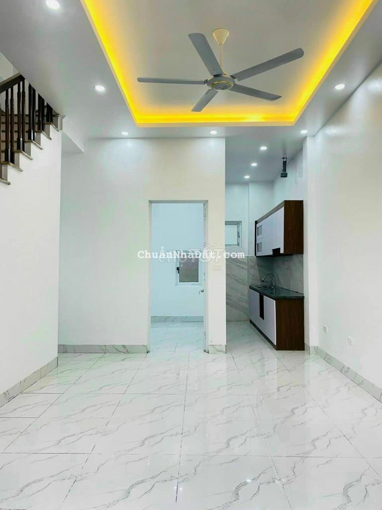 Chỉ hơn 2 tỷ đã sở hữu ngôi nhà 2 tầng ngay trung tâm - Đất tặng nhà