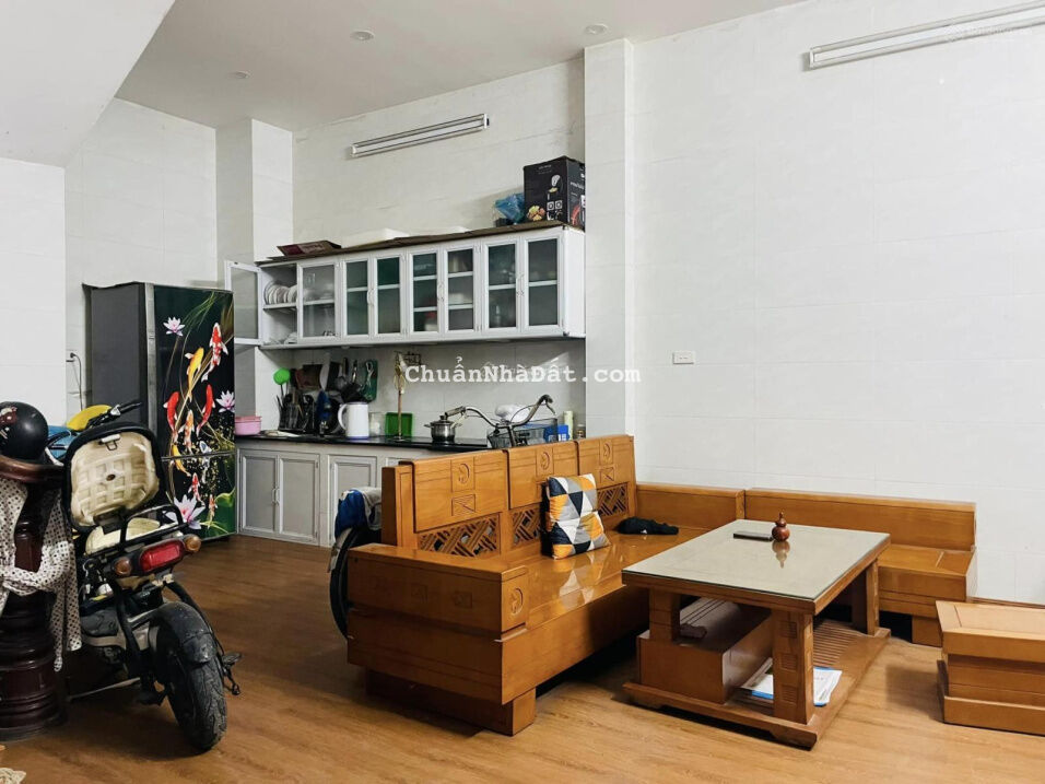 Bán nhà 3 tầng ngõ 335 Xuân Đỉnh 31m2 MT 7m, ngõ nông, gần ô tô nhỉnh 3 tỷ 0948031338