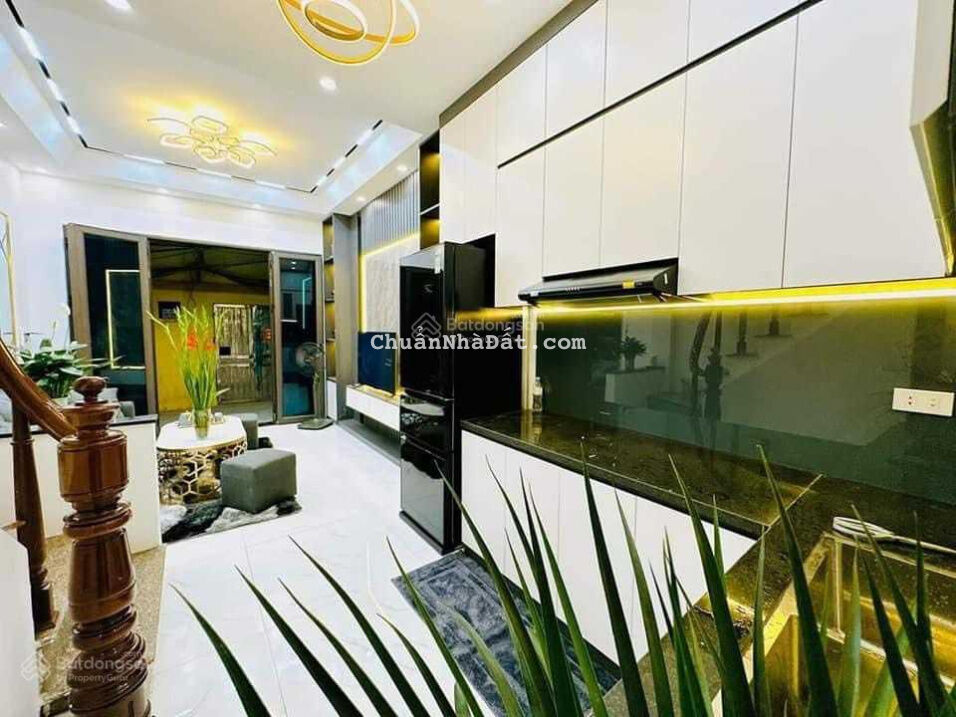 Siêu hot: Bán nhà Đức Diễn, Bắc Từ Liêm 32m2x5T, ngõ thông, gần phố, full NT, ở ngay. Giá 3.X tỷ TL Siêu hot: Bán nhà Đức Diễn, Bắc Từ Liêm 32m2x5T, ngõ thông, gần phố, full NT, ở ngay. Giá 3.X tỷ TL