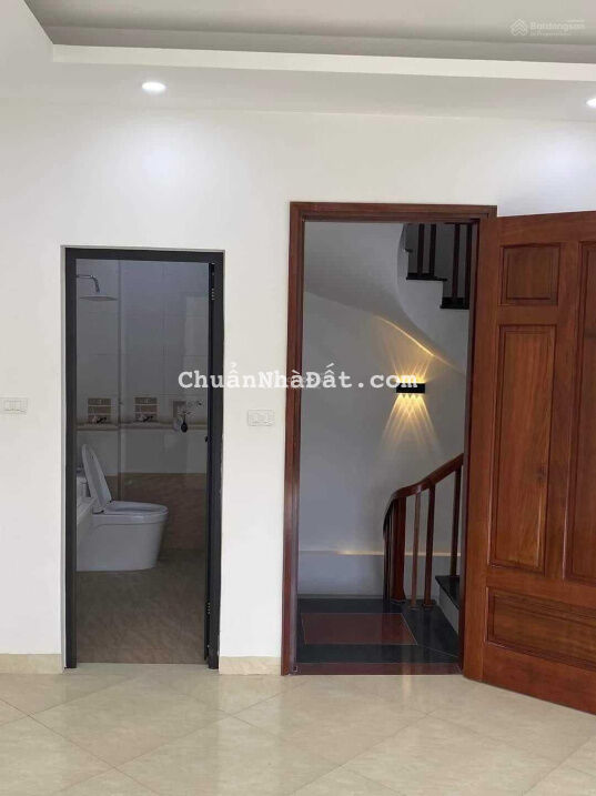 Bán nhà Xuân Đỉnh - Bắc Từ Liêm 32m2 x 5T x MT 3,5m. Dân xây, tặng NT. Giá 3,75 tỷ (TL)