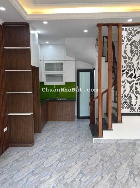 Bán nhà Xuân Đỉnh - Bắc Từ Liêm 32m2 x 5T x MT 3,5m. Dân xây, tặng NT. Giá 3,75 tỷ (TL)