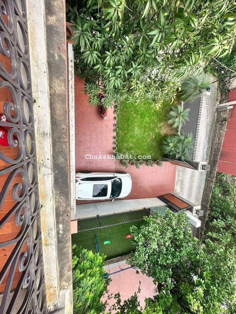 BÁN ĐẤT TẶNG NHÀ 3 TẦNG PHỐ THƯợNG CÁT, 335M, Ô TÔ VÀO NHÀ GIÁ 8.3 TỶ