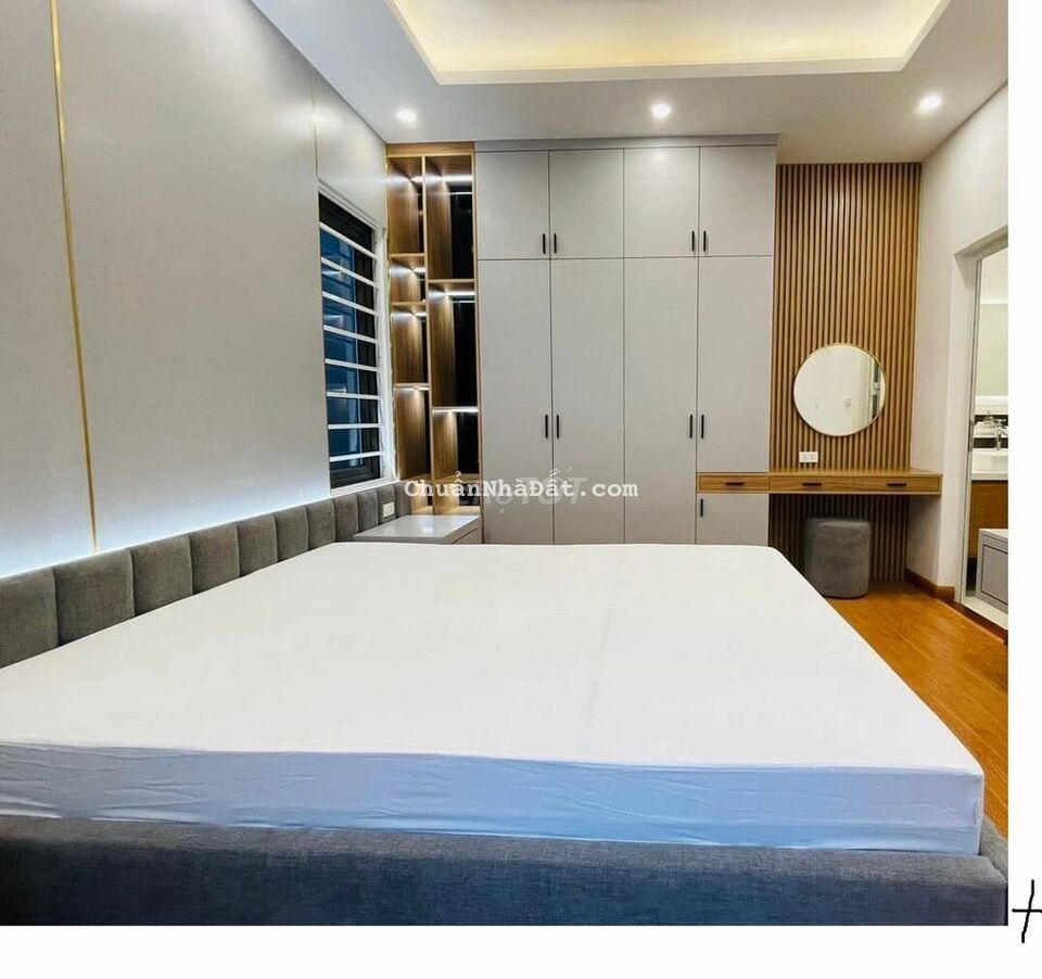 Nhỉnh 3 tỷ nhà Cầu Diễn-35m2-5 tầng-xây mới-cách đường 32 chỉ 100m