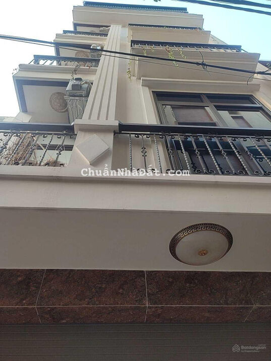 Hiếm: Bán nhà Phú Diễn 35m2x5T MT 4m, ô tô qua nhà, lô góc, full NT, ở ngay, giá chỉ 3.8 tỷ (TL)