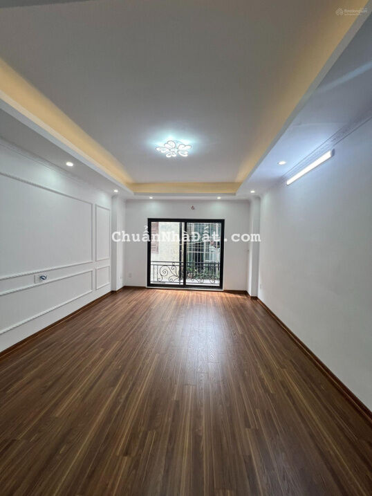 Bán nhà mới tinh, thiết kế siêu đẹp. 10m ra đường Hồ Tùng Mậu. 36m2 + 5 tầng, giá hót 4.3 tỷ