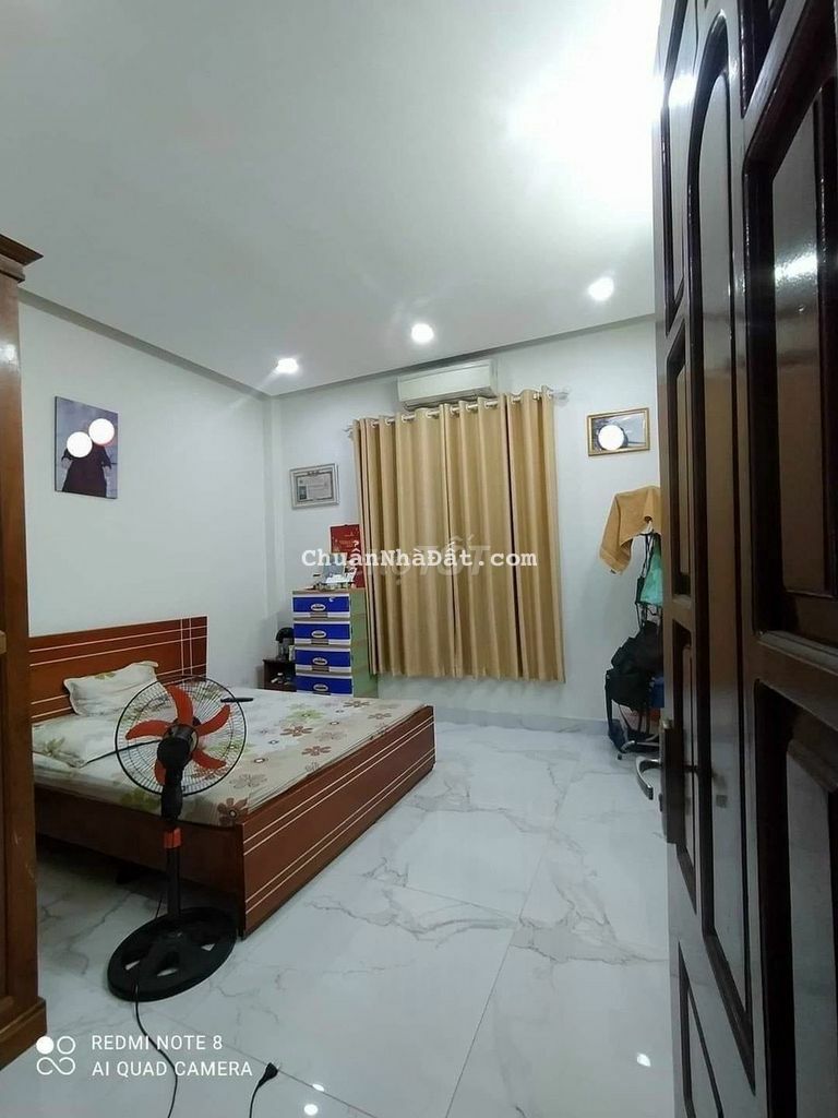 Bán nhà Phú Diễn 37m2 dân xây full nội thất