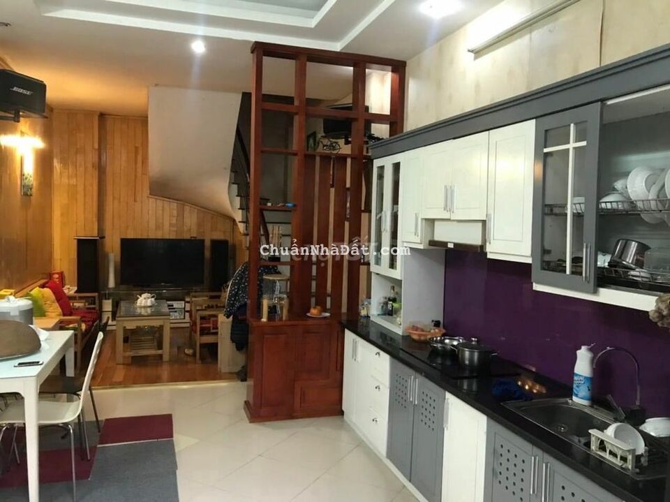 Bán nhà Phú Diễn 37m2 dân xây full nội thất