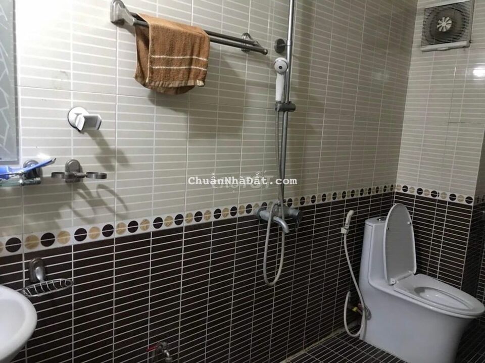 Bán nhà Phú Diễn 37m2 dân xây full nội thất