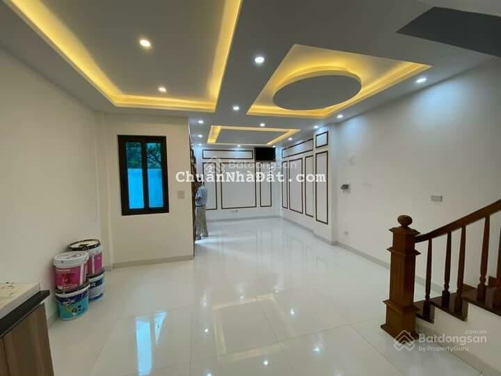 Duy nhất 1 căn 3.3 tỷ thoáng trước sau ngay mặt ngõ nhà 5 tầng 40m2 thương lượng sâu