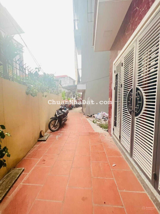 Bán gấp nhà Xuân Đỉnh, Bắc Từ Liêm 40m2 x 5T x MT 4m. 20m ô tô tránh, Ở Ngay. Giá 4,5 tỷ (TL)