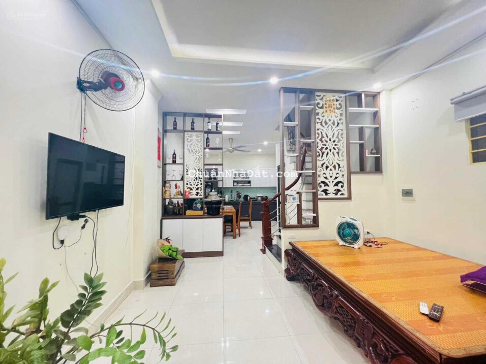 Bán gấp nhà Xuân Đỉnh, Bắc Từ Liêm 40m2 x 5T x MT 4m. 20m ô tô tránh, Ở Ngay. Giá 4,5 tỷ (TL)